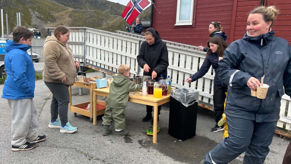 Lenke til artikkel: Nordvågen barnehage feiret høstfest fredag 4 september.